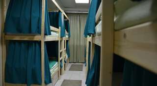 Гостиница Nice Hostel Томск Кровать в общем 10-местном номере для мужчин-4